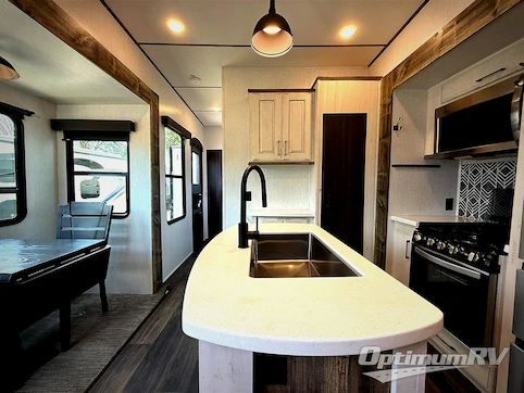 2021 Heartland Bighorn Traveler 34FL RV Photo 2