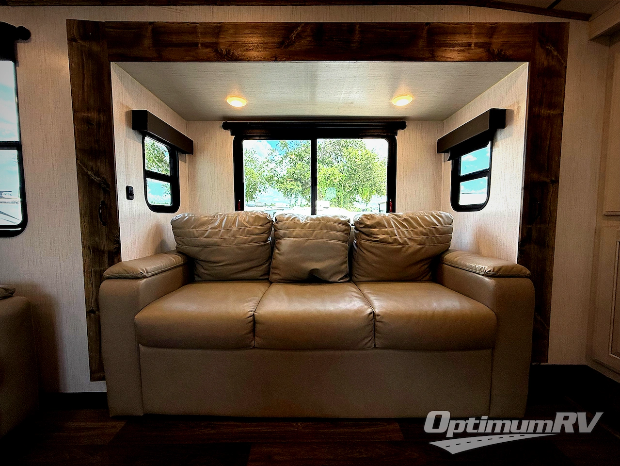 2021 Heartland Bighorn Traveler 34FL Photo 8