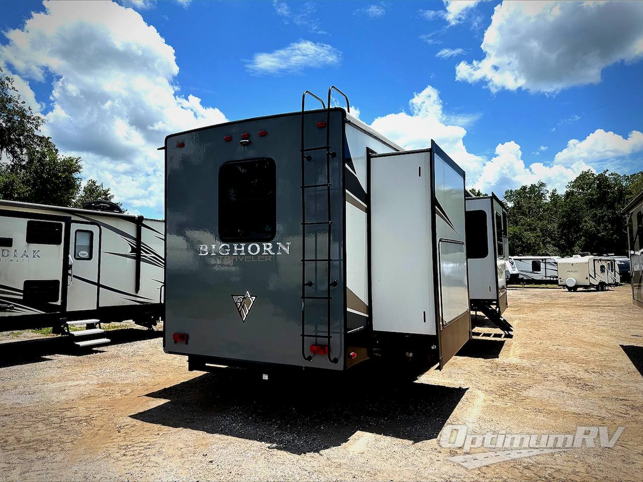 2021 Heartland Bighorn Traveler 34FL Photo 3
