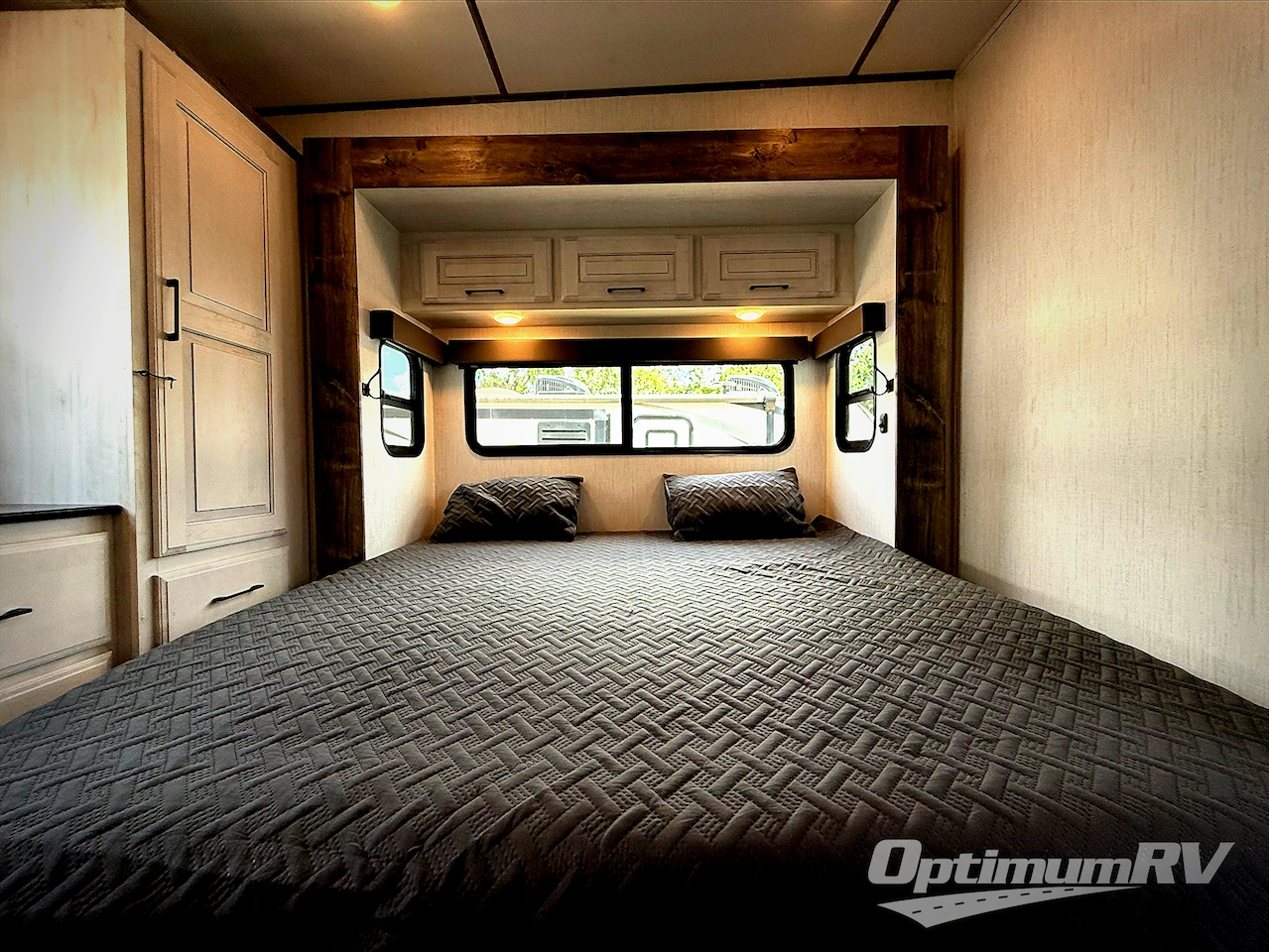 2021 Heartland Bighorn Traveler 34FL Photo 14