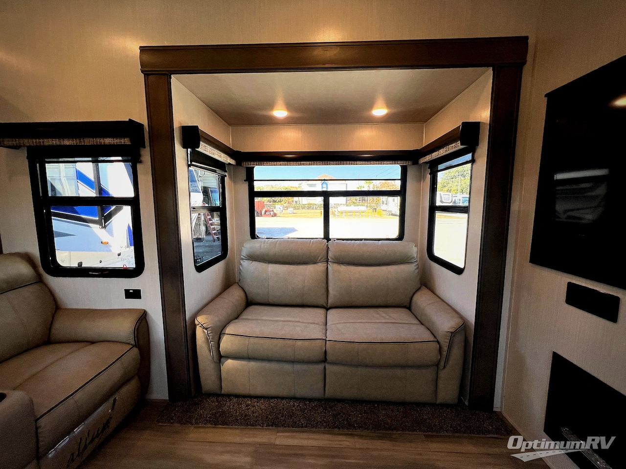 2022 Forest River Cedar Creek 388RK2 Photo 7