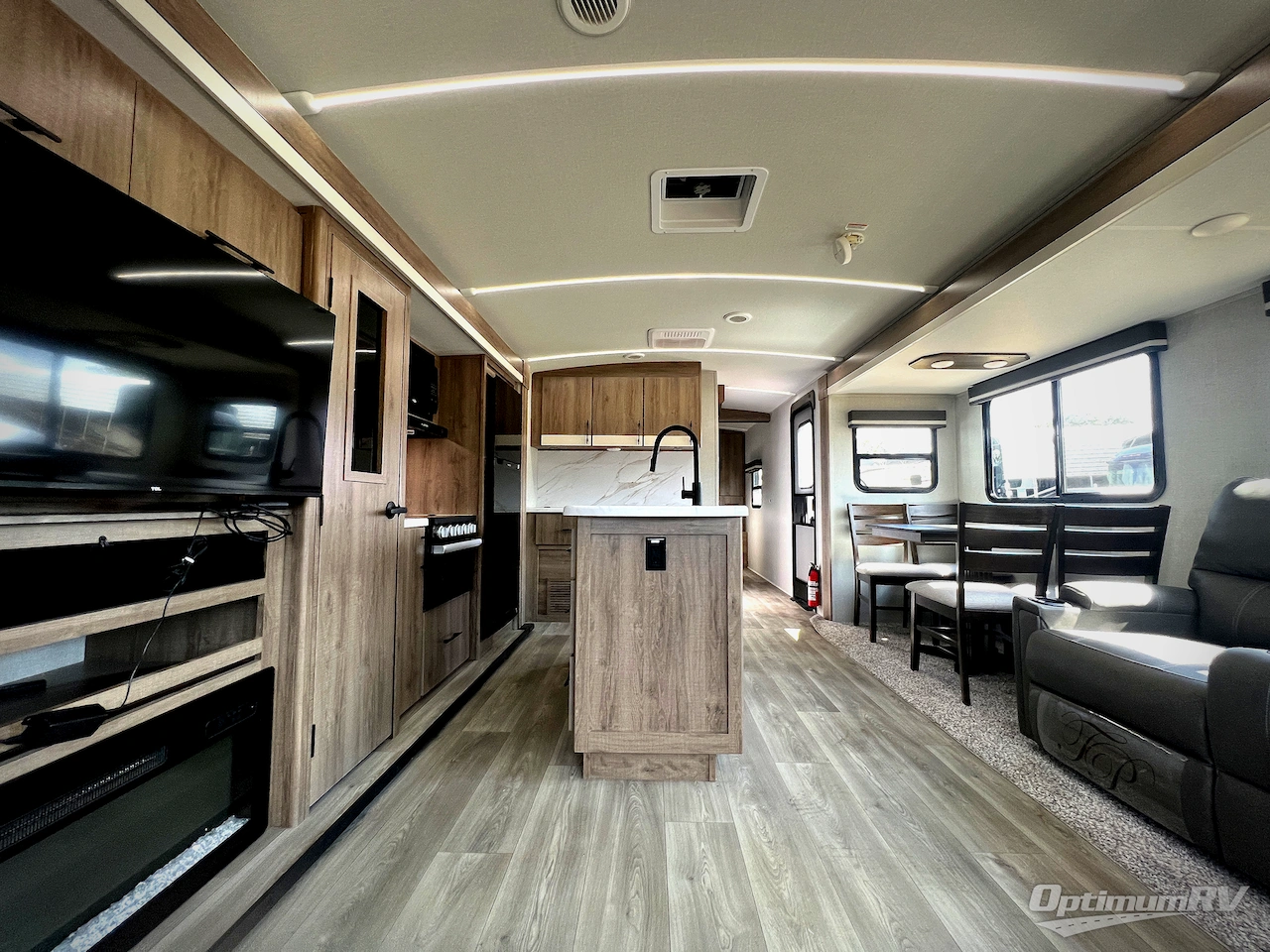 2024 Grand Design Imagine 2970RL Photo 5