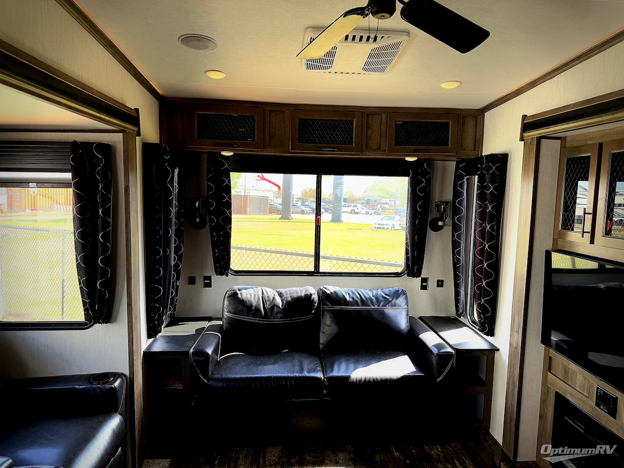 2022 Forest River Sabre 36BHQ Photo 6