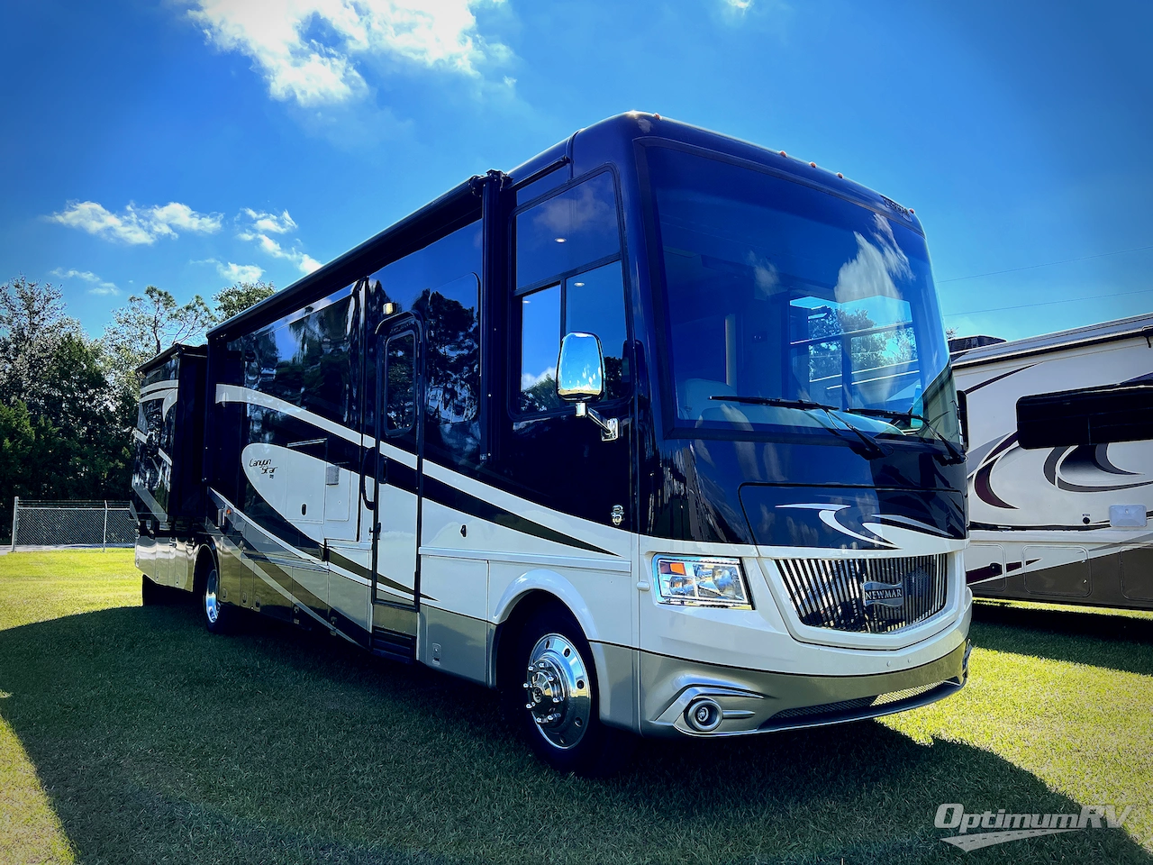 2016 Newmar Canyon Star 3953 Photo 1