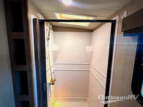 2022 Grand Design Imagine 2800BH RV Photo 4