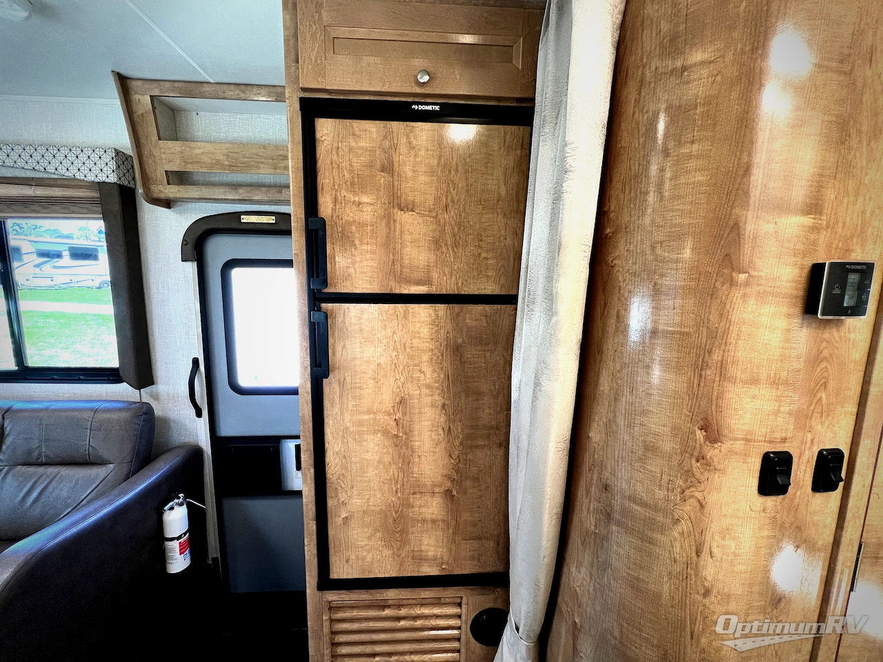 2020 Coachmen Leprechaun 270QB Chevy 4500 Photo 14