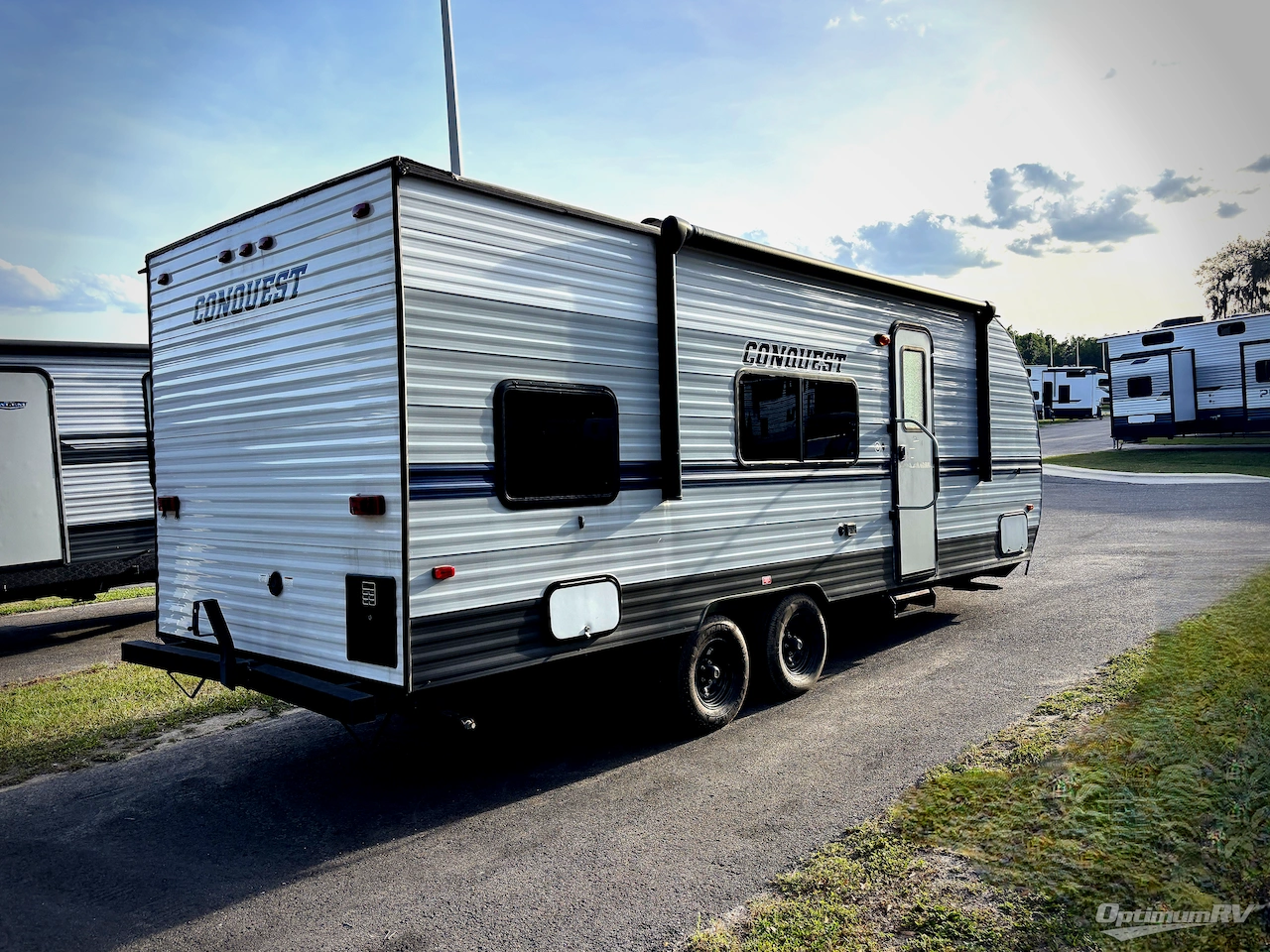 2022 Gulf Stream Conquest Special Edition Series 26BHG Photo 2