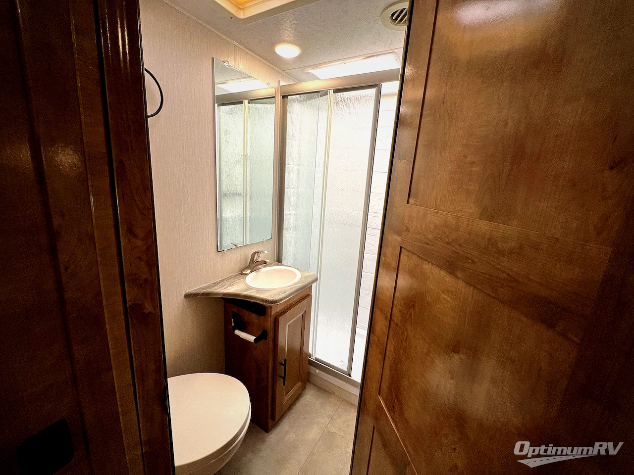 2022 Coachmen Leprechaun Premier 260DS Chevy 4500 Photo 18