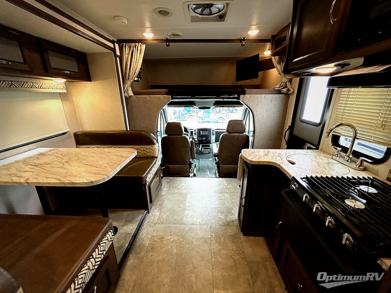 2019 Coachmen Prism 2300 DS Photo 4
