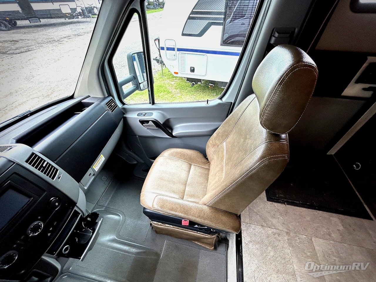 2019 Coachmen Prism 2300 DS Photo 8