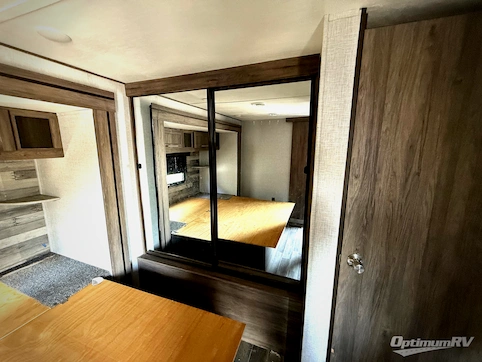 2022 CrossRoads Zinger ZR340BH RV Photo 4