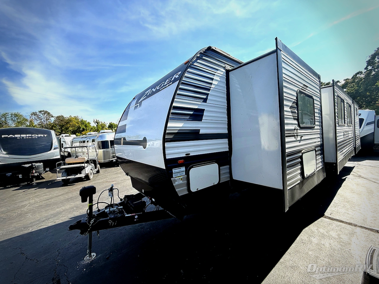 2022 CrossRoads Zinger ZR340BH Photo 2