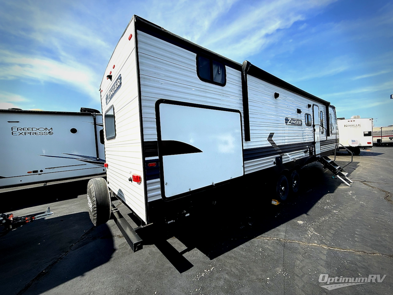 2022 CrossRoads Zinger ZR340BH Photo 3