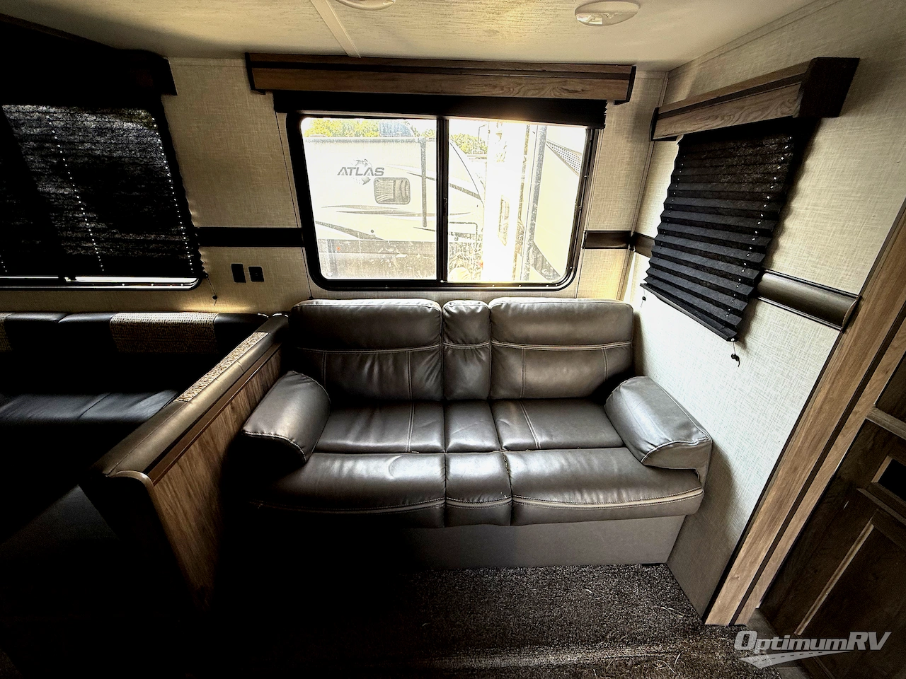 2022 CrossRoads Zinger ZR340BH Photo 6