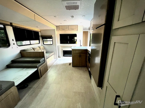 2026 Dutchmen Aspen Trail LE 38DS RV Photo 2