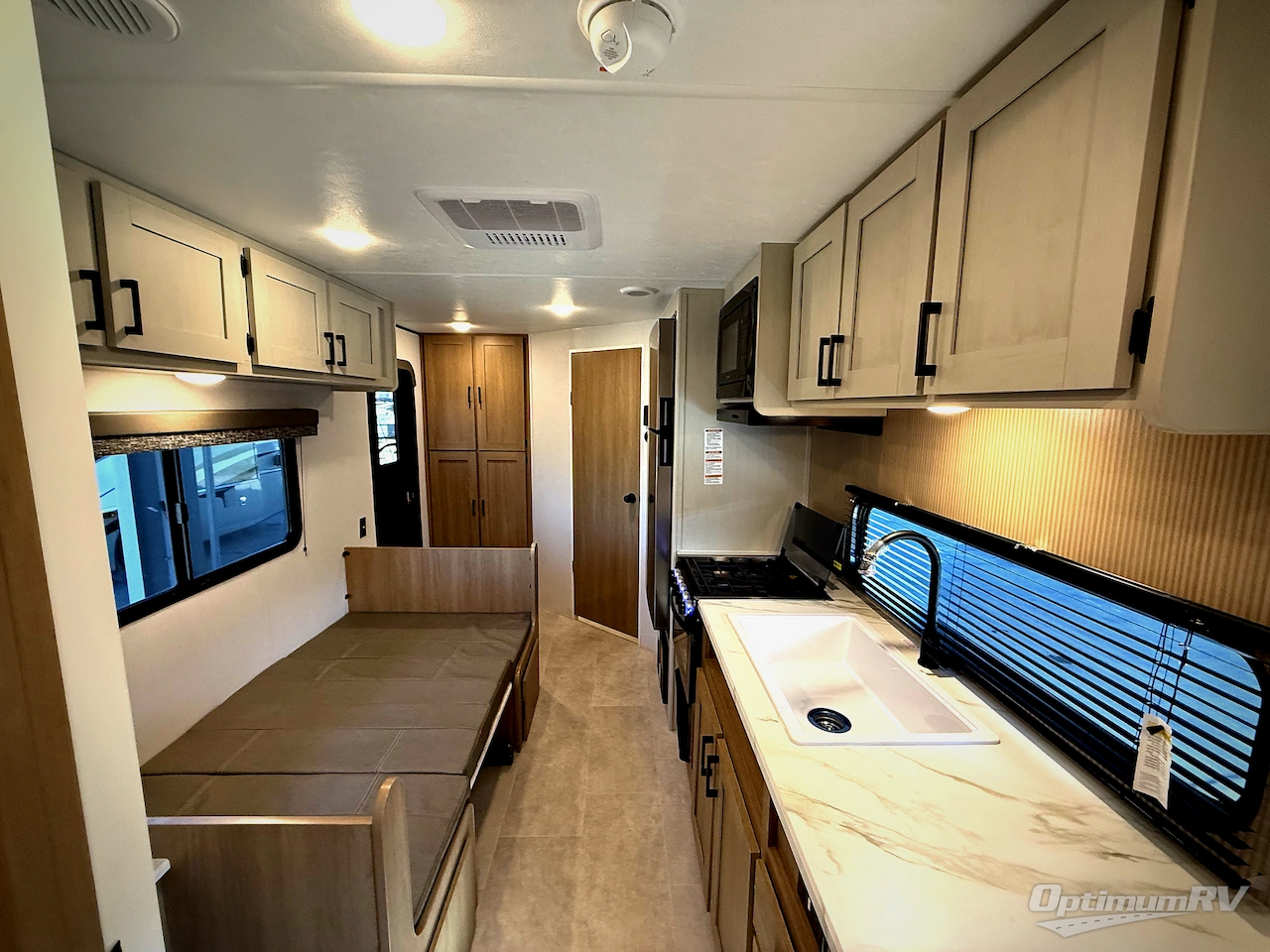 2026 Dutchmen Aspen Trail LE 19RB Photo 13