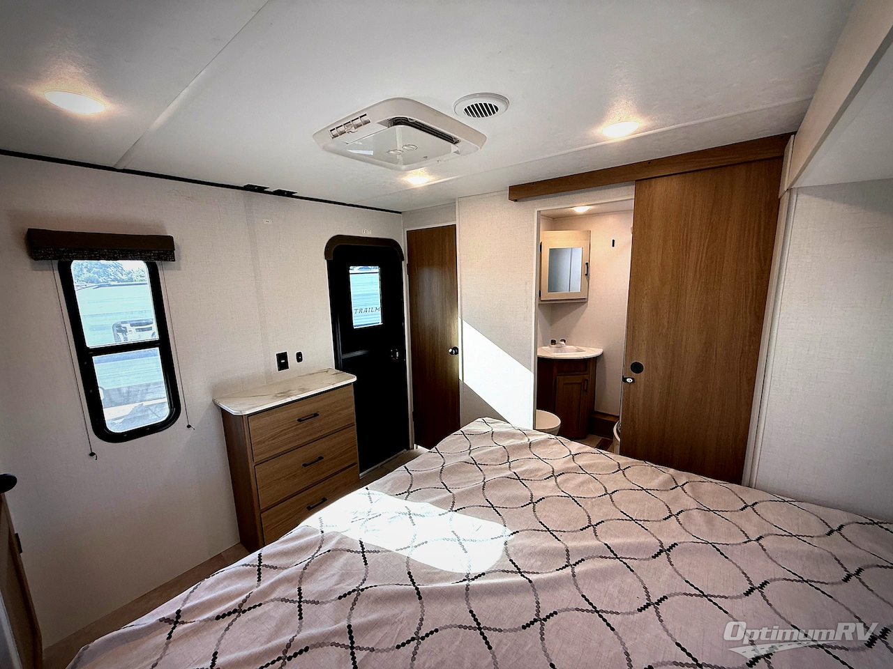 2026 Dutchmen Aspen Trail 38DS Photo 16