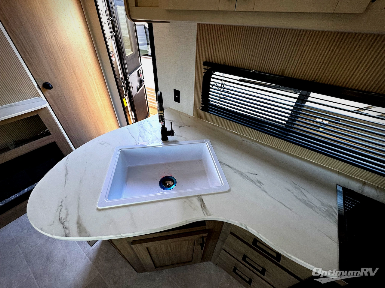 2026 Dutchmen Aspen Trail LE 26BH Photo 5