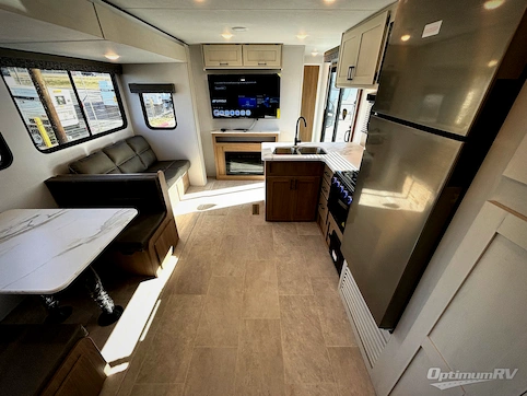 2026 Dutchmen Aspen Trail 38DS RV Photo 4