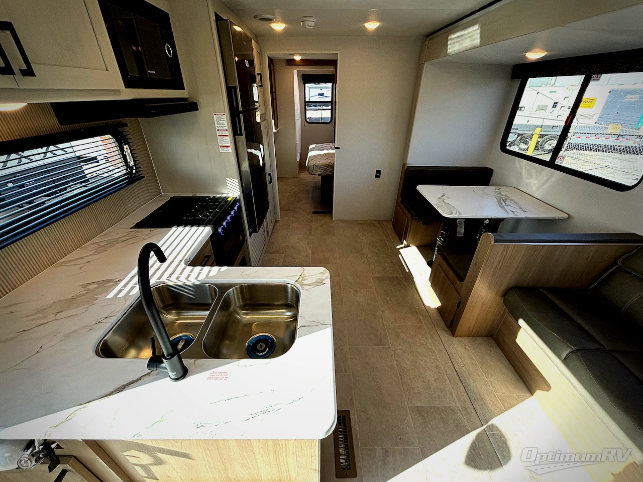 2026 Dutchmen Aspen Trail 38DS Photo 4