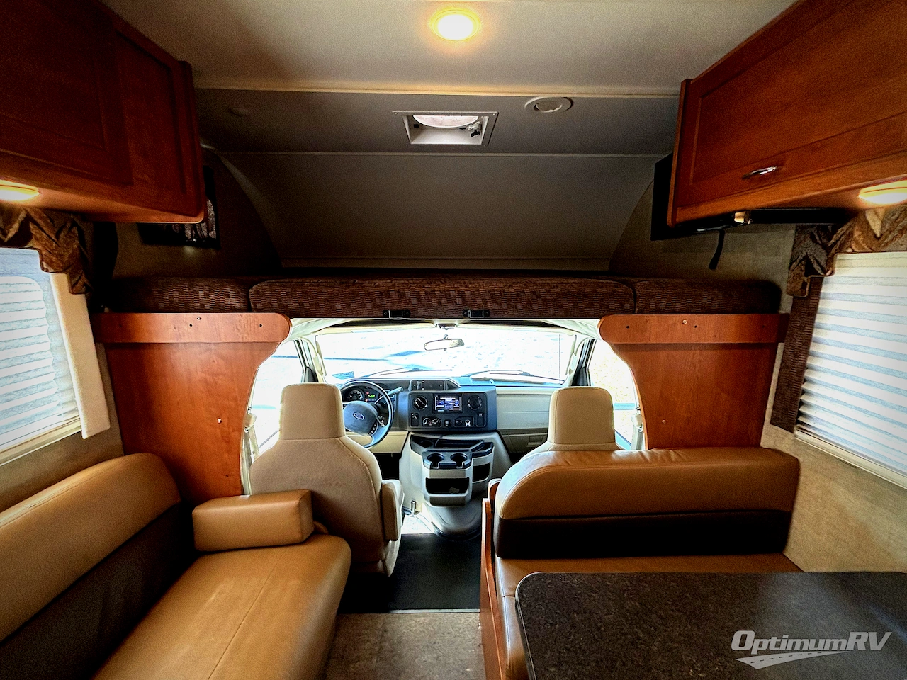 2017 Winnebago Spirit 25B Photo 10