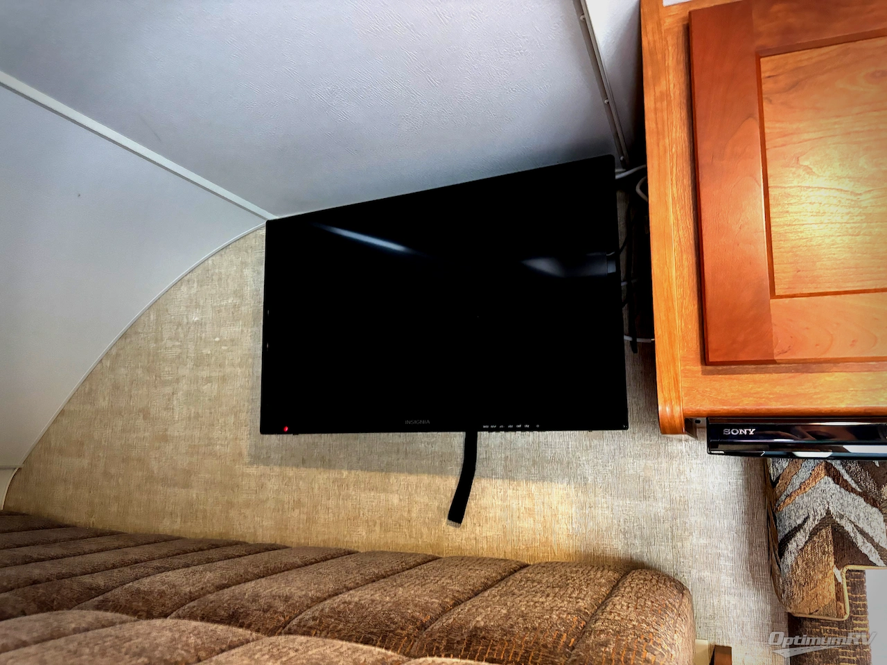 2017 Winnebago Spirit 25B Photo 12