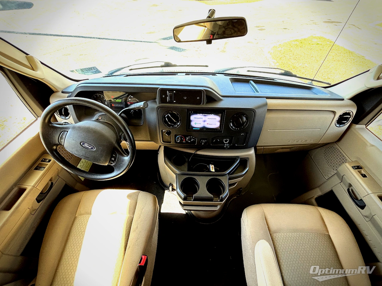 2017 Winnebago Spirit 25B Photo 8