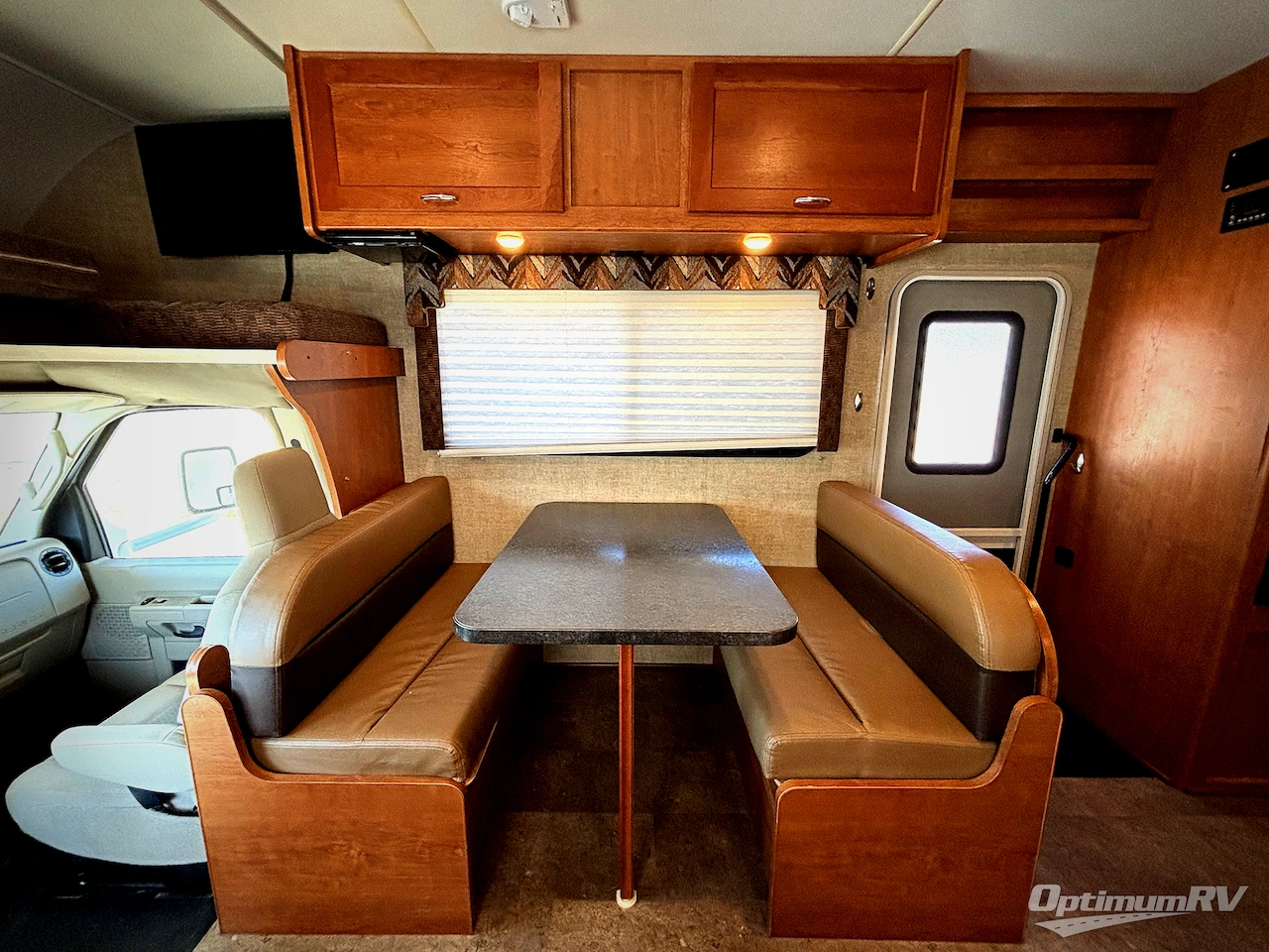 2017 Winnebago Spirit 25B Photo 13