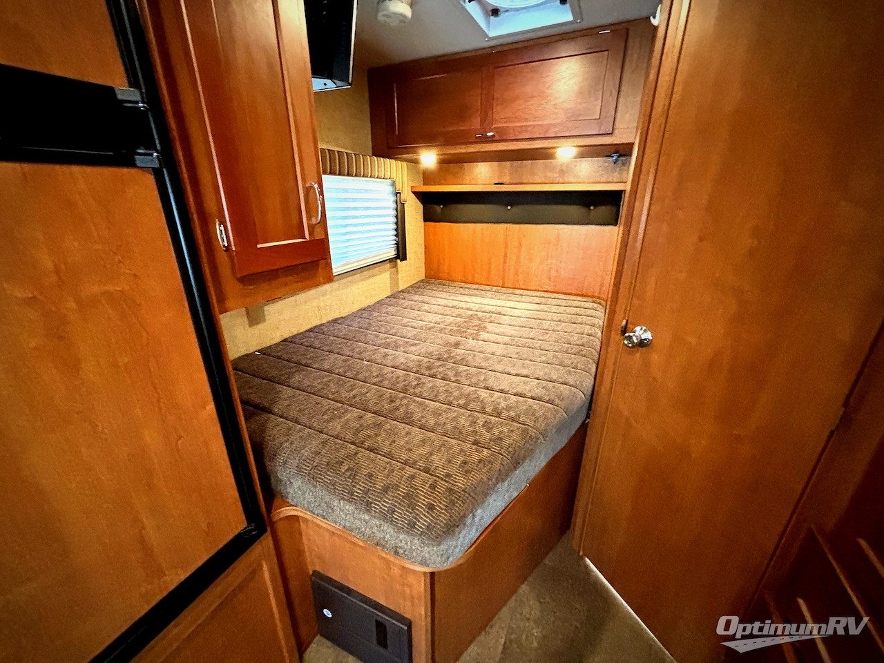2017 Winnebago Spirit 25B Photo 17