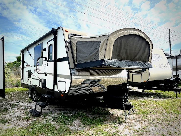 2015 Starcraft Travel Star 227CKS RV Photo 1