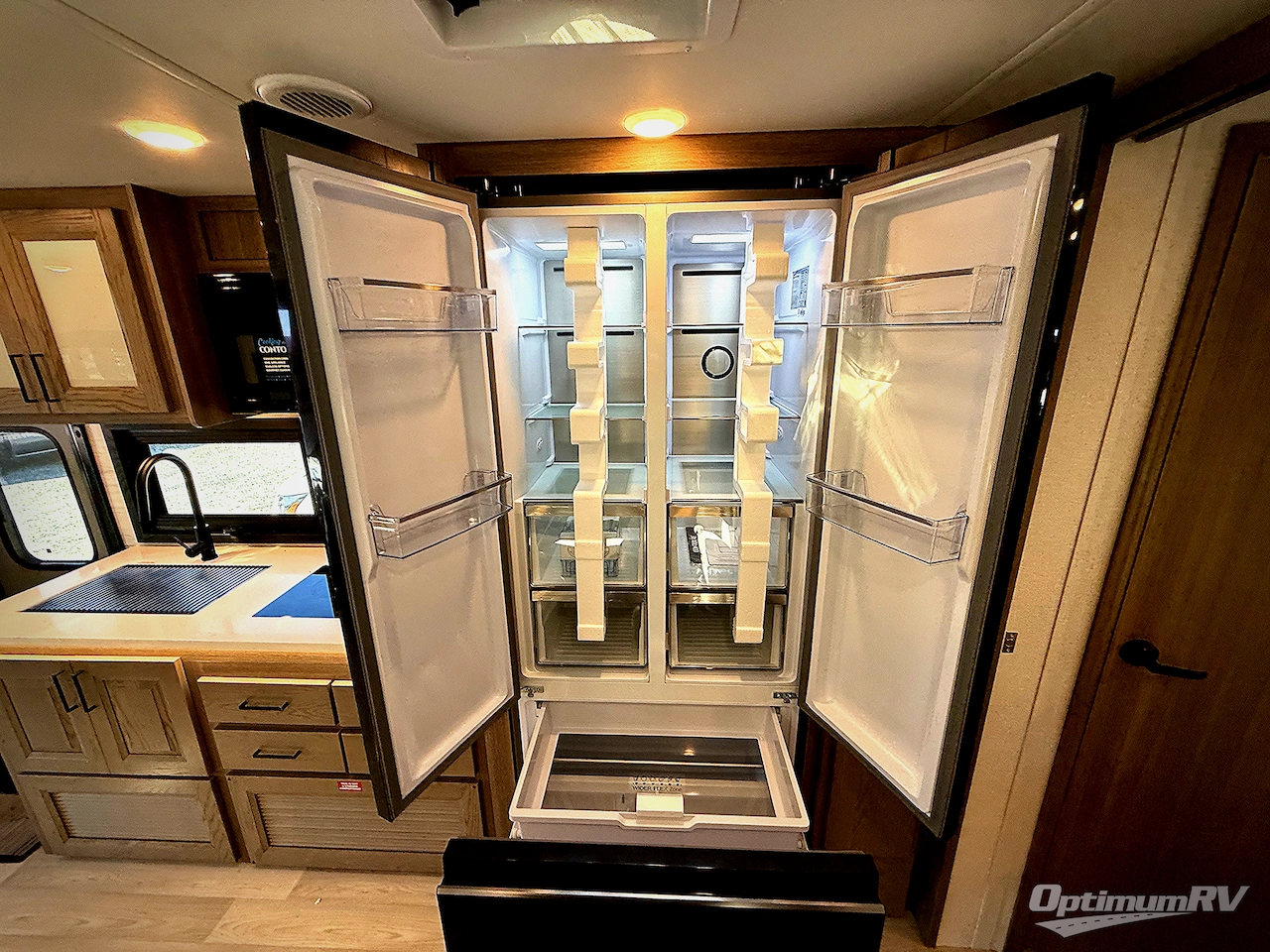 2025 East To West Bravado 33DS Photo 11