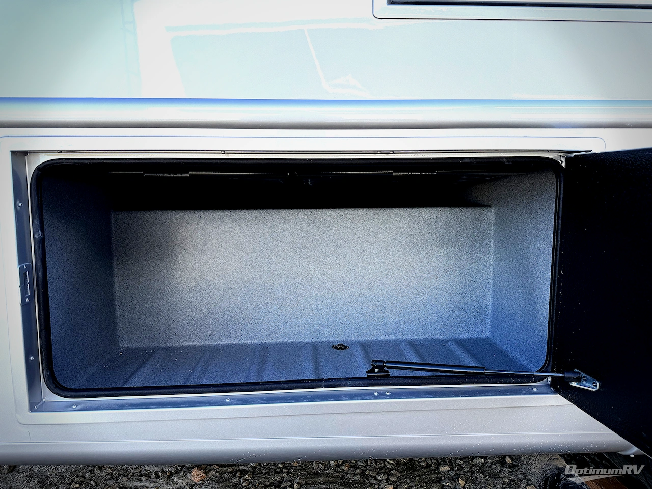 2025 East To West Bravado 33DS Photo 23