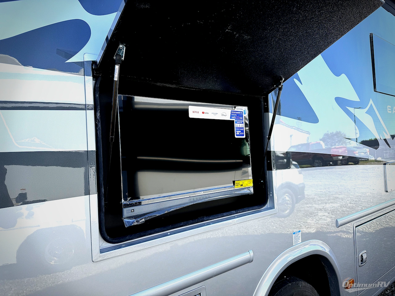 2025 East To West Bravado 33DS Photo 24