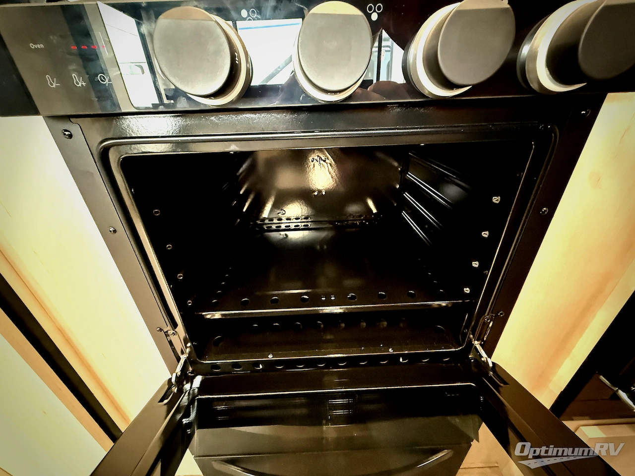 2026 Forest River Cherokee Arctic Wolf 38DST Photo 10