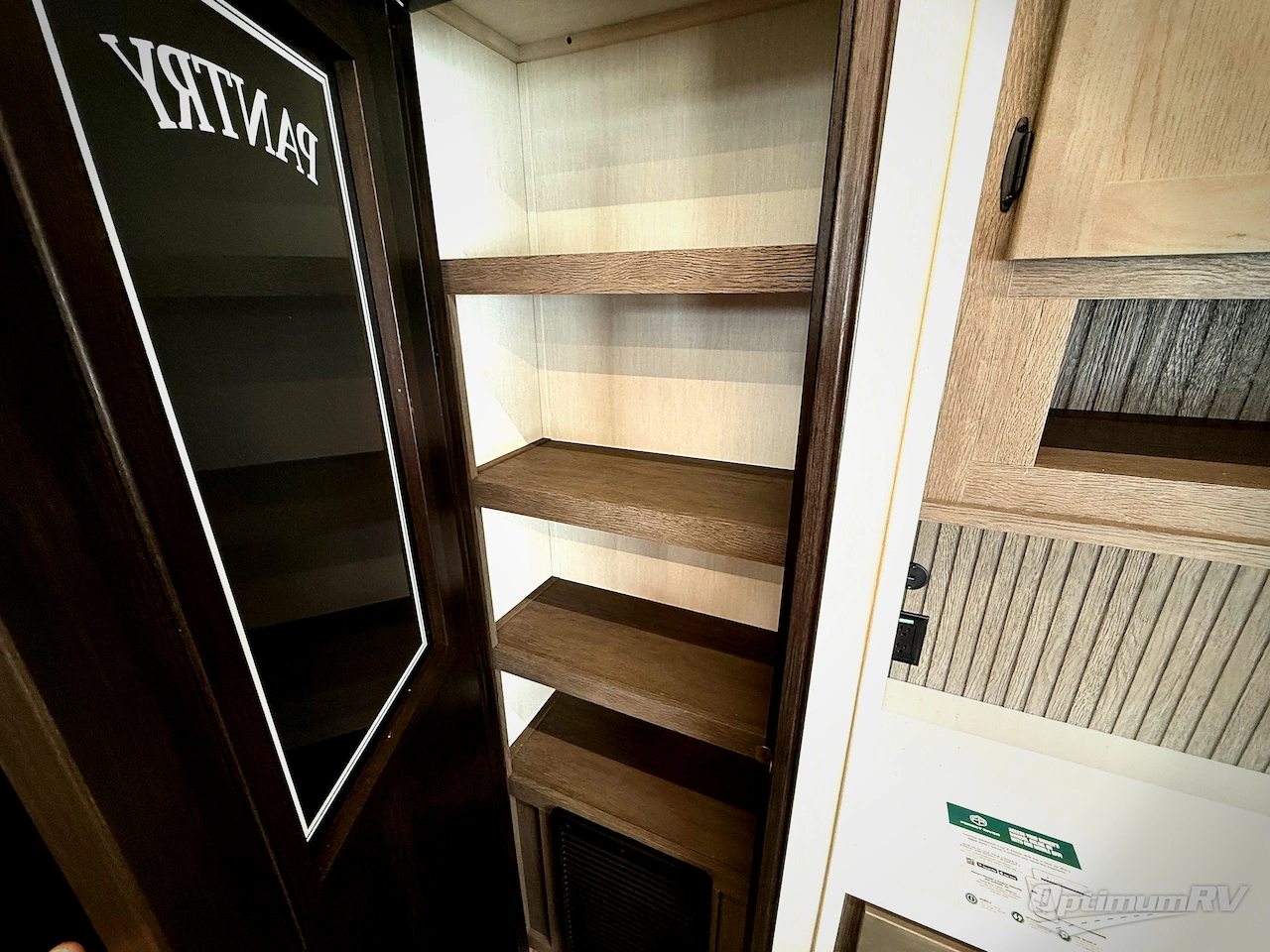 2026 Forest River Cherokee Arctic Wolf 38DST Photo 13