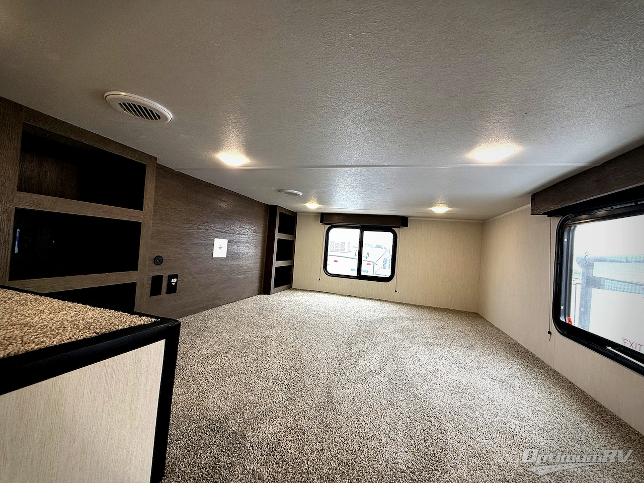 2026 Forest River Cherokee Arctic Wolf 38DST Photo 15