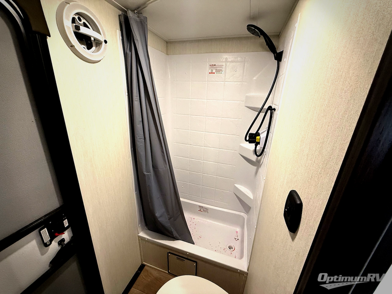 2026 Forest River Cherokee Arctic Wolf 38DST Photo 18