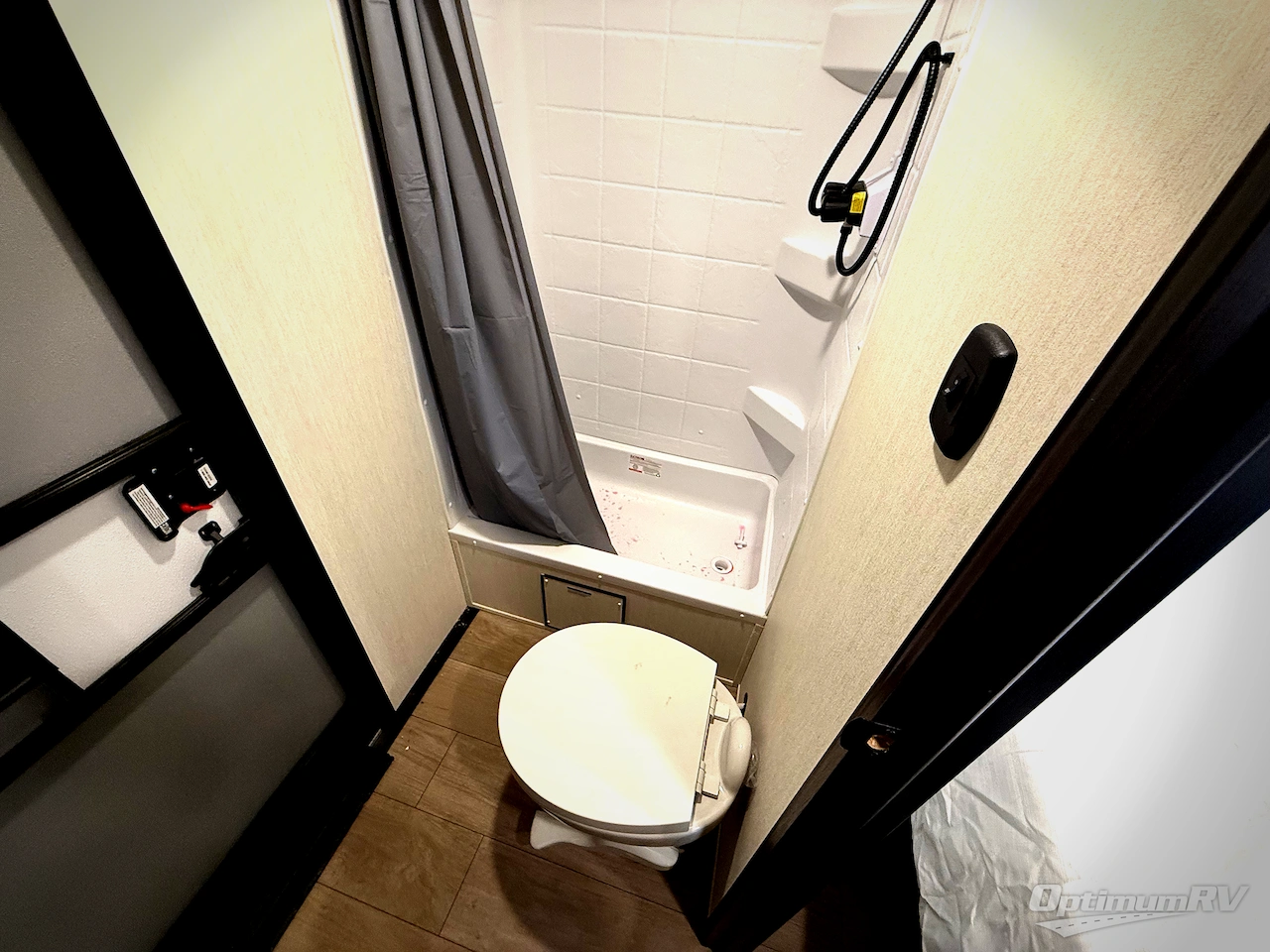 2026 Forest River Cherokee Arctic Wolf 38DST Photo 19