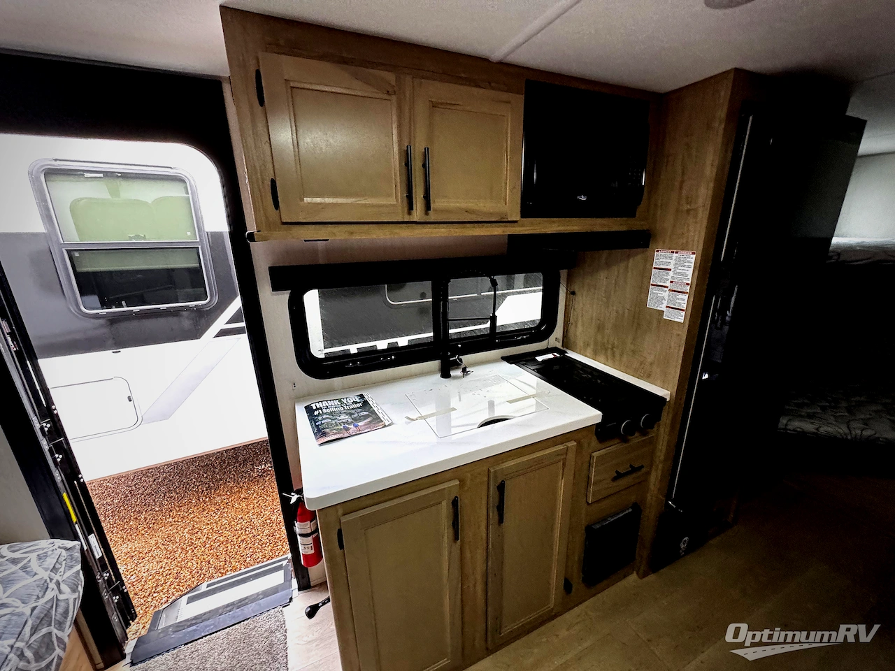 2026 Forest River Cherokee Wolf Pup Black Label 17JWBL Photo 5