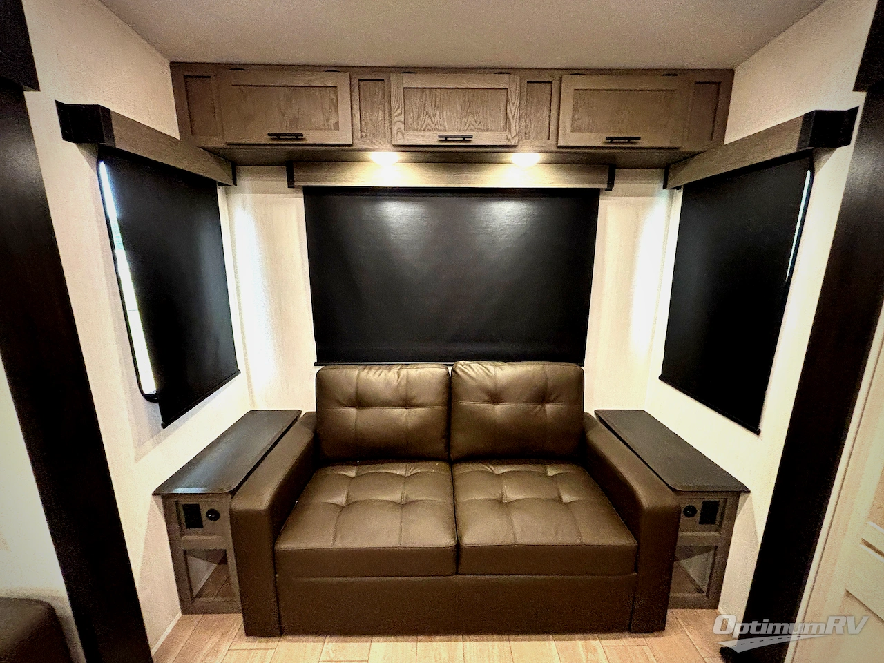 2026 Forest River Cherokee Arctic Wolf 3650SUITE Photo 28
