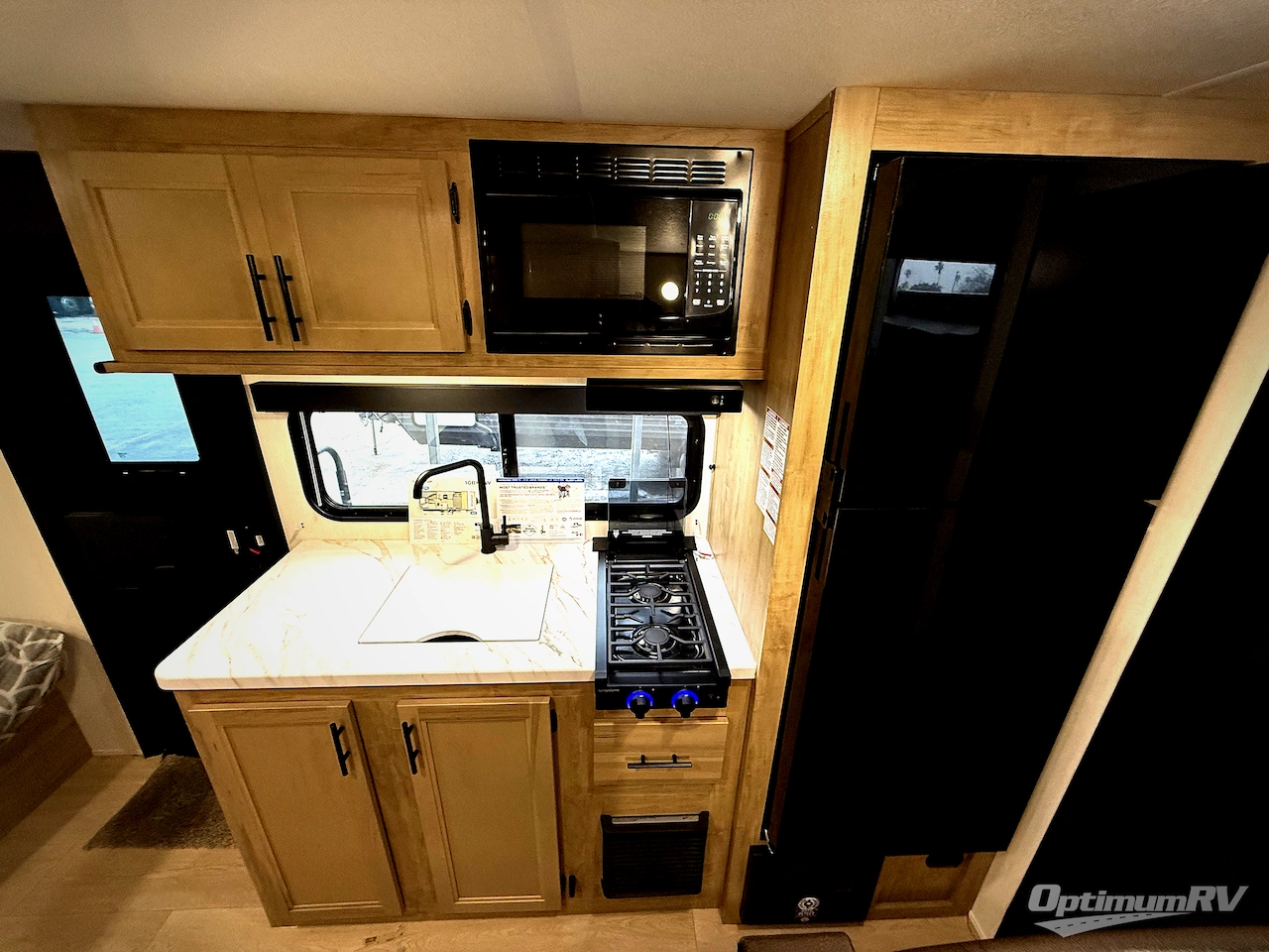 2026 Forest River Cherokee Wolf Pup 16BHSW Photo 10