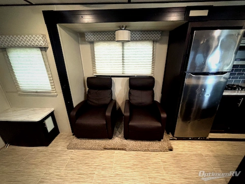 2019 Prime Time LaCrosse 3399SE RV Photo 3