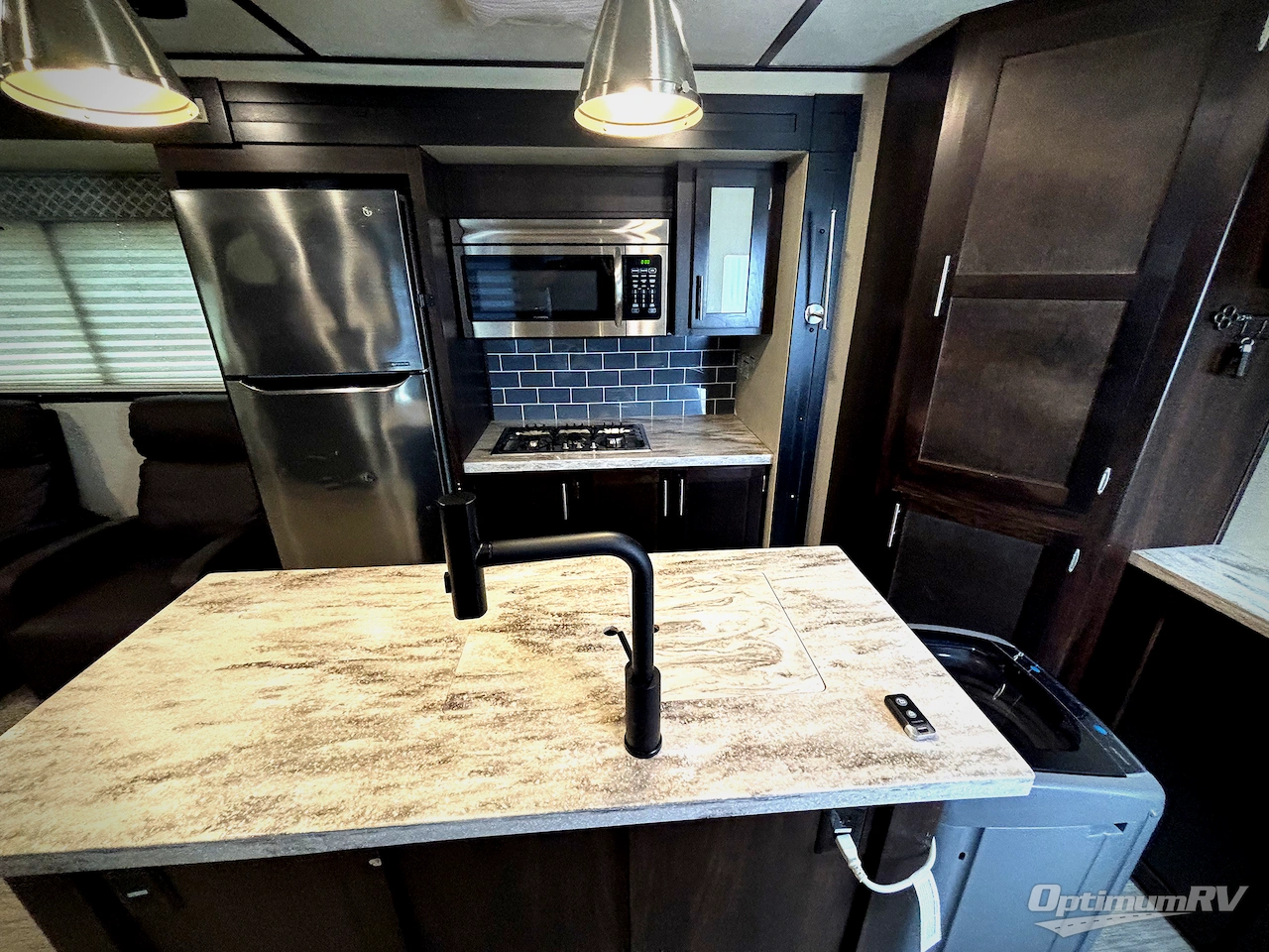 2019 Prime Time LaCrosse 3399SE Photo 9