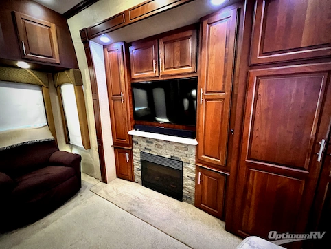 2013 Dynamax Trilogy 3800RL RV Photo 2