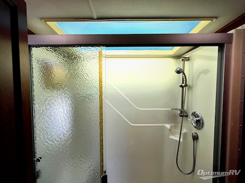 2013 Dynamax Trilogy 3800RL RV Photo 3