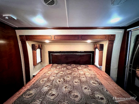 2013 Dynamax Trilogy 3800RL RV Photo 4