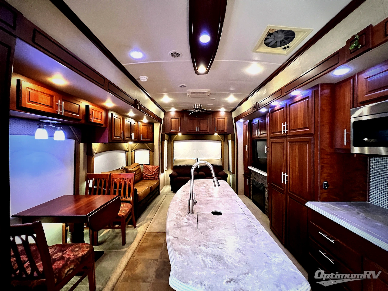 2013 Dynamax Trilogy 3800RL Photo 4