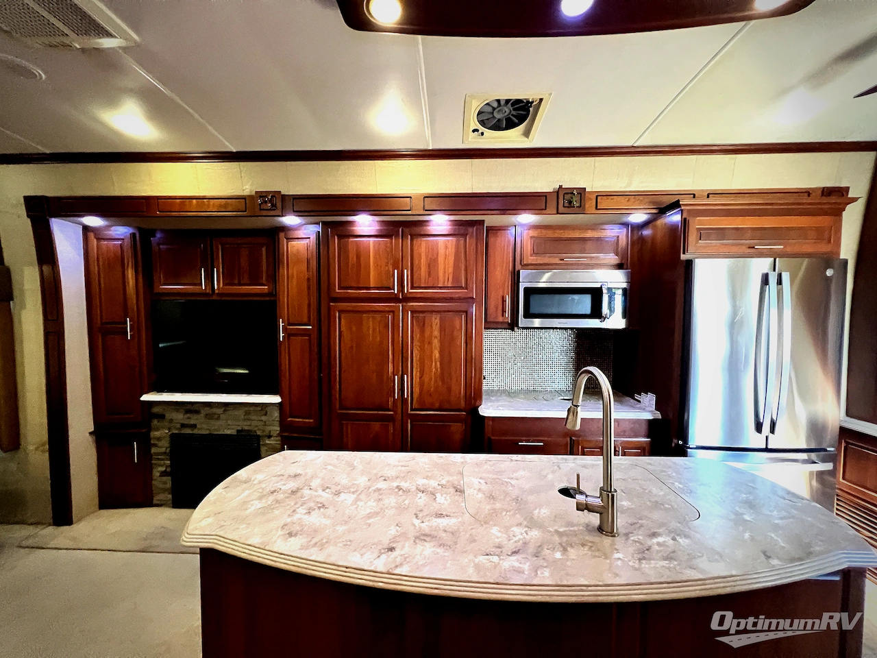 2013 Dynamax Trilogy 3800RL Photo 6