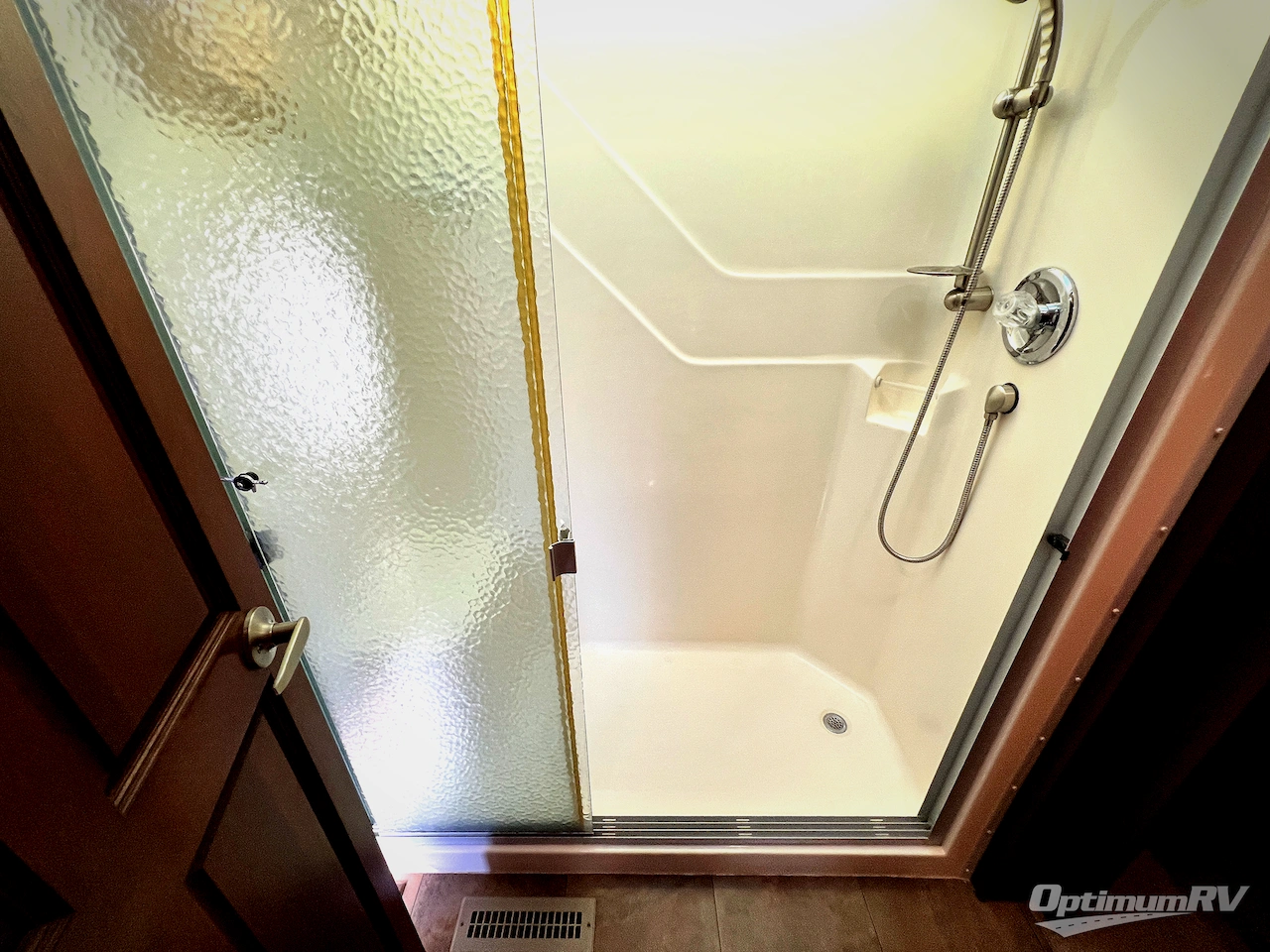 2013 Dynamax Trilogy 3800RL Photo 14