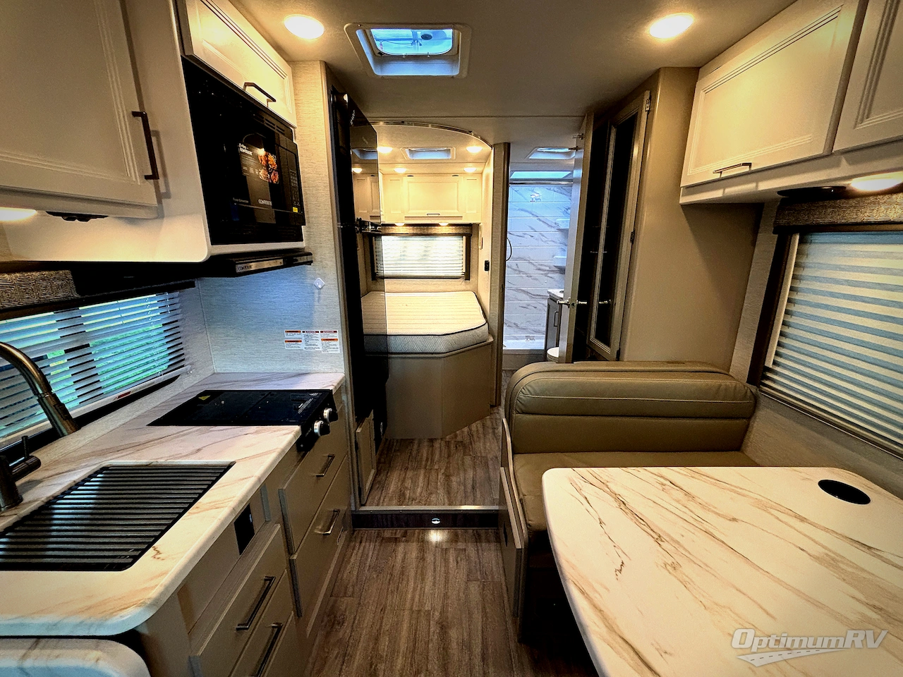 2025 Thor Pasadena SE SE21 Photo 4